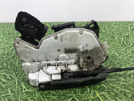Замок двери задней правой Skoda Octavia A7 2013)