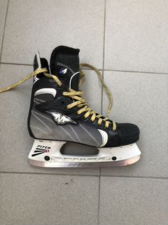 Коньки хоккейные 42 размер