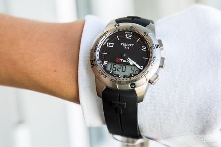 Новые часы Tissot T-Touch 2 (из титана)