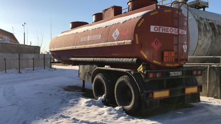 Полуприцеп-цистерна Hефаз 96742 (2001)