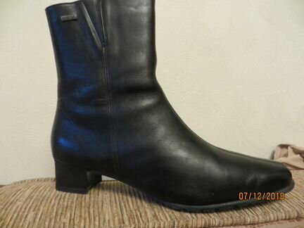 Новые Женские зимние сапоги 42 размер