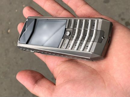 Vertu ascent X titan