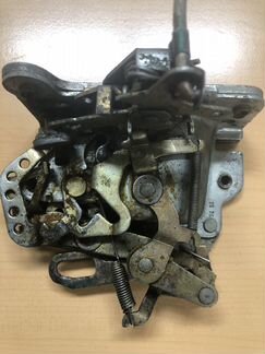 Замок дверей Mercedes w 116