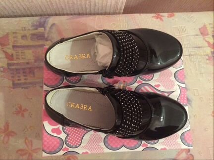 Новые туфли для девочки 33 размер