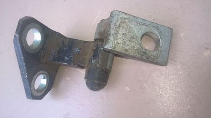 Верхняя петля задней двери VW Пассат В-6 2006-2010