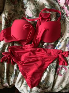 Красный купальник calzedonia