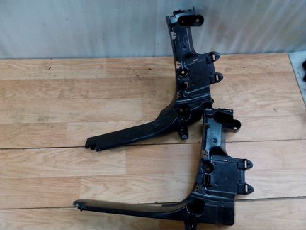 Кронштейн заднего бампера правый BMW X5 F15