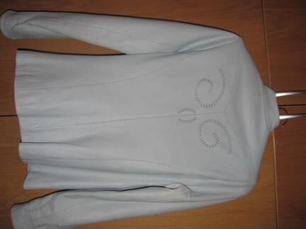 Куртка кожаная для девочки, пастельно-голубая