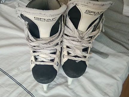 Хоккейные коньки