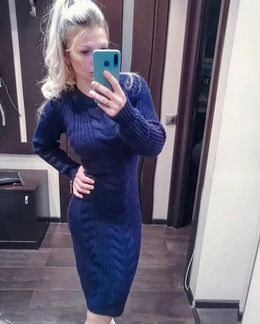 Платье вязаное