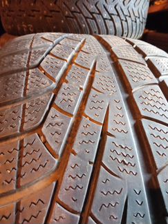 255/45/18 R18 Pirelli Sottozero Winter240
