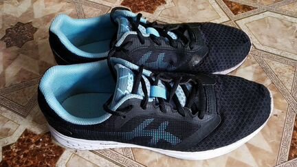 Кроссовки asics 40 разм. (стелька 25,5 см)