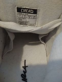 Новые кроссовки