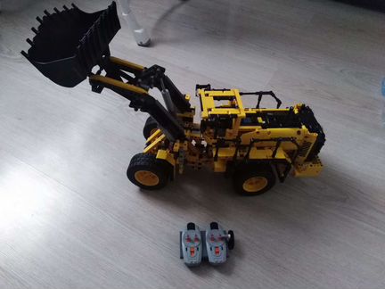 Lego Technic 42030 Volvo L350 автопогрузчик