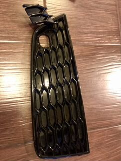 Накладки переднего бампера Audi Q3 s-line (соты)