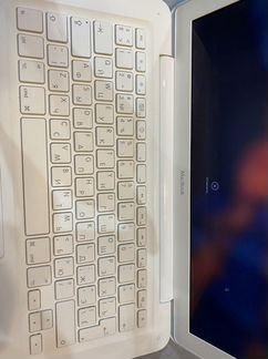 Ноутбук MacBook 13 2010
