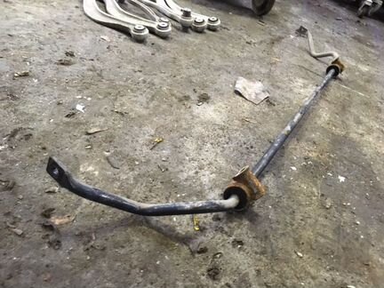 Задний стабилизатор задний Mercedes-Benz E-Class