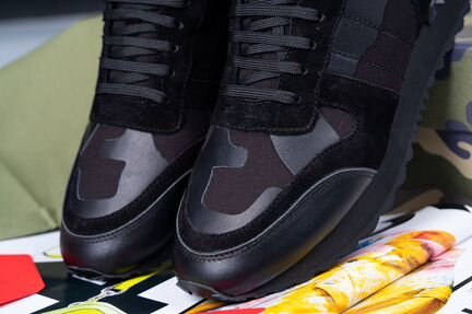 Кроссовки Valentino