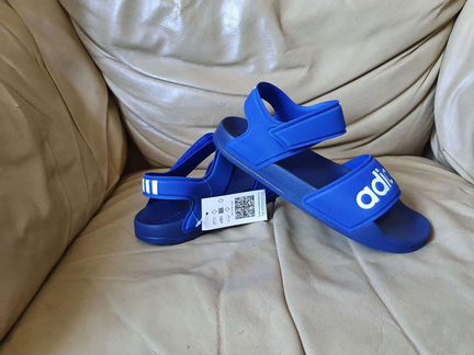 Сандалии Adidas новые детские 36 и 37 р