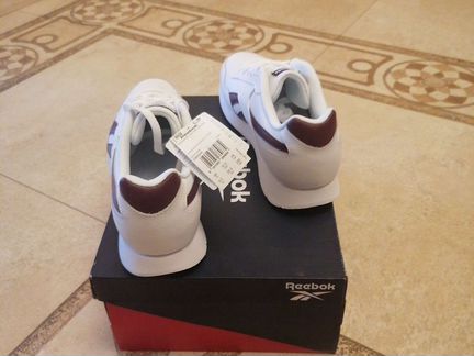 Новые кожаные кроссовки Reebok