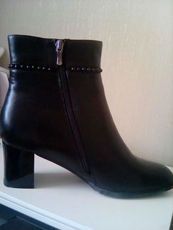 Сапожки новые р.39-40