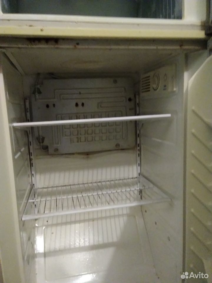 Холодильник бу морозит хорошо, нет течет Но внутри 89270147388 купить 2