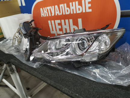 Toyota Camry 55 фара правая левая