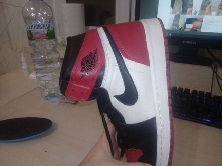 Nike Air Jordan 1 Retro High Bred Toe