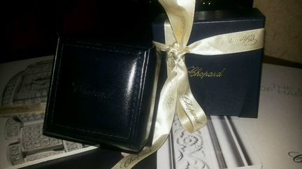 Коробка Chopard серьги пусеты подвеску
