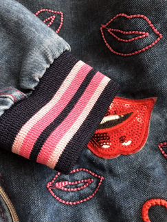 Джинсовый бомбер