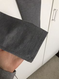 Трикотажные леггинсы со швами эластичные