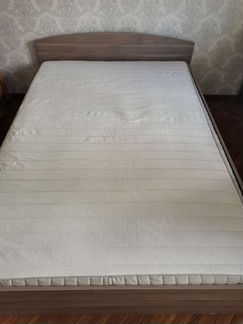 Кровать двухспальная IKEA 160 х 200