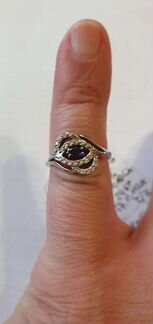 Золотое кольцо с бриллиантами и сапфиром