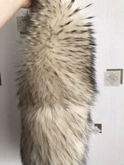 Воротник из меха енота