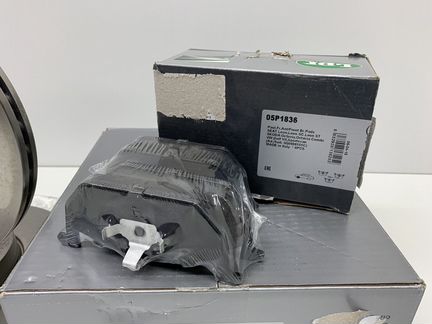 Колодки тормозные передние Шкода Октавия 3