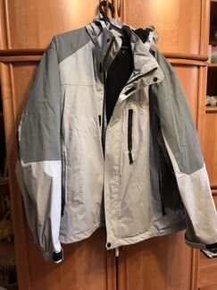 Куртка-ветровка