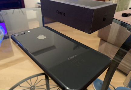 iPhone 8 Plus 64gb space grey