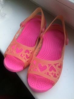 Сандалии crocs
