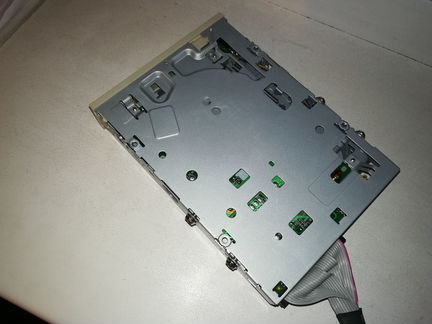 Флоппер для дискет Mitsumi D63119