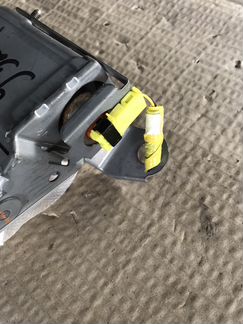 Подушка в колени Тойота Аурис Toyota Auris 2006-20