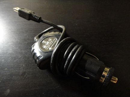 Зарядка от прикуривателя mini usb 5V 1A
