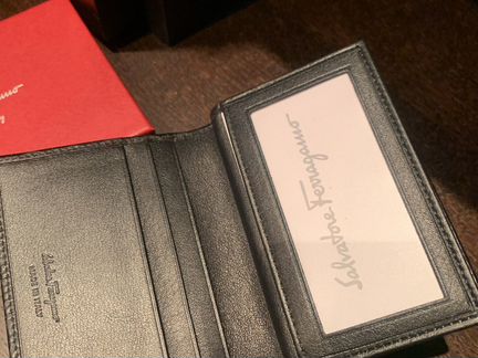 Salvatore ferragamo кошелек