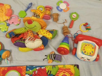 Игрушки до года