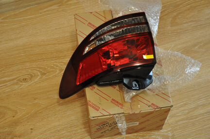 Задние фонари на toyota previa