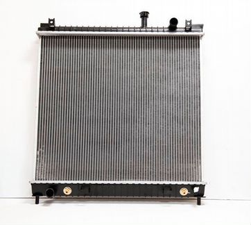 Радиатор охлаждения Infiniti QX56 / Armada Новый