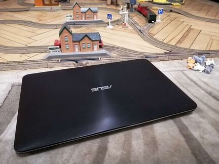 Asus X555l i3 GT 840 в идеальном состоянии