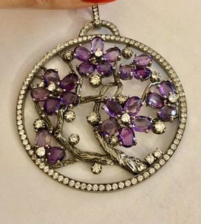 Кулон с цветами. Белое золото