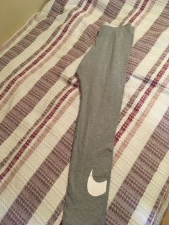 Легенсы Nike