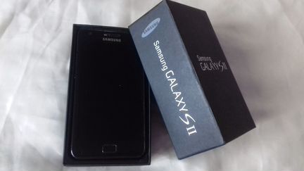 Смартфон Samsung Galaxy S II GT-I9100