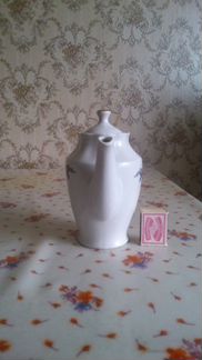 Фарфоровый кофейник
